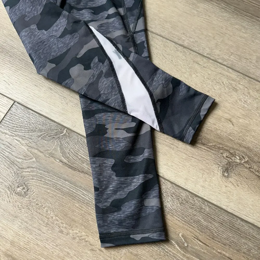 Old Navy Active Camo Leggings - Size Small (6/7)